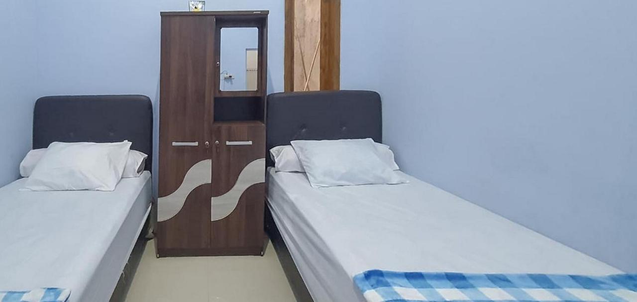 Griya Mbak Tafik Syariah Hotel Gendingan Ngoại thất bức ảnh