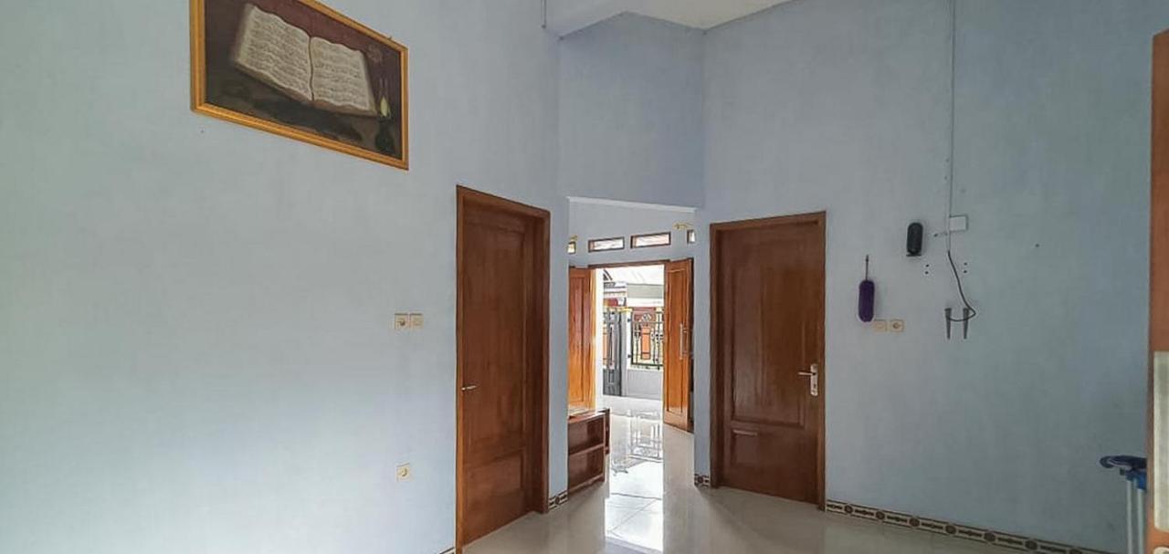 Griya Mbak Tafik Syariah Hotel Gendingan Ngoại thất bức ảnh